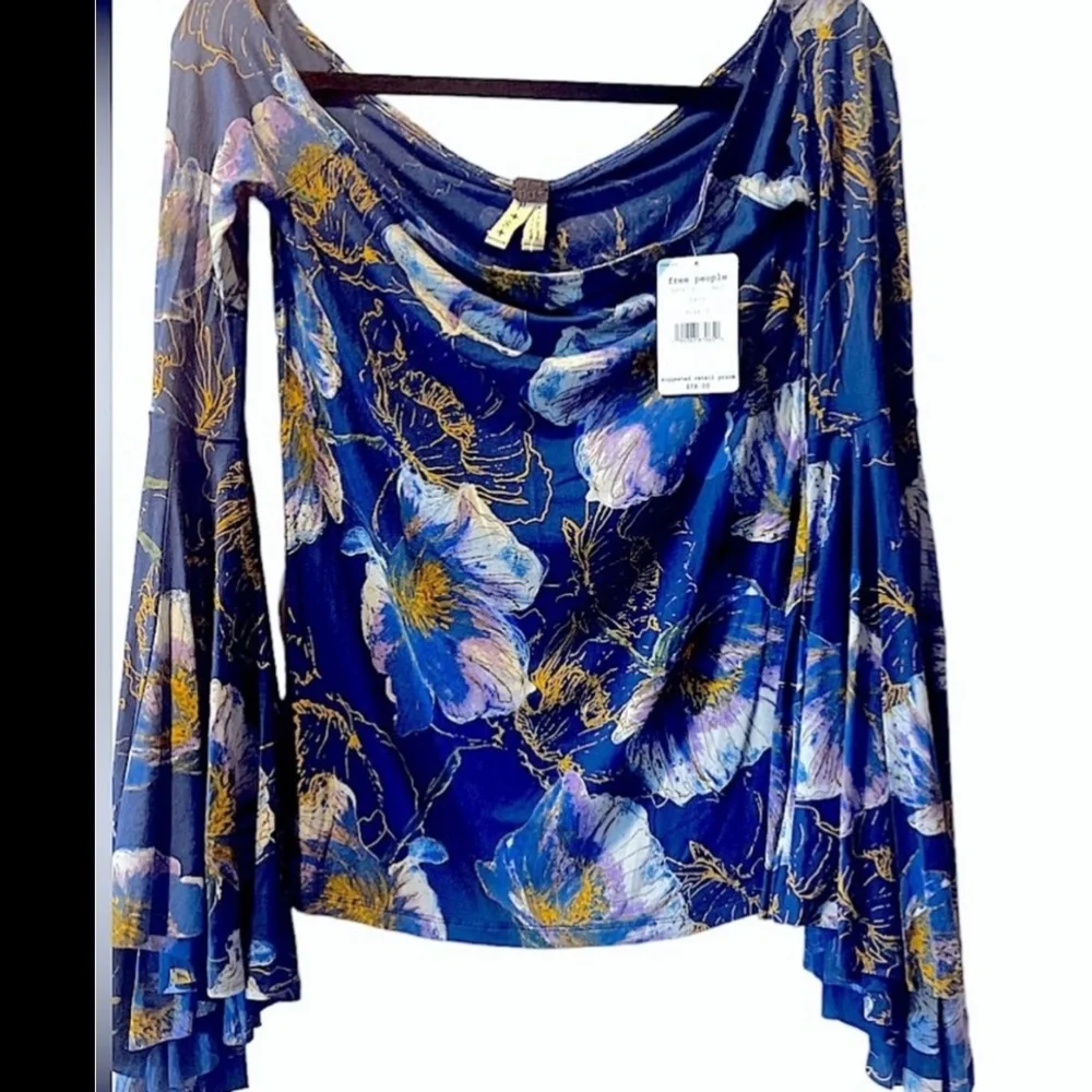 Free People We the Free navy wide sleeve blouse NWT host pick - Picture 9 of 10